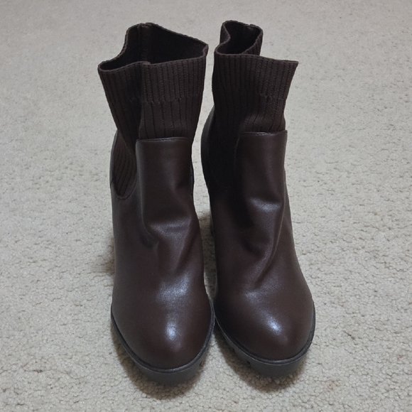 Sheln Shoes - Elegant Brown Ankle Booties